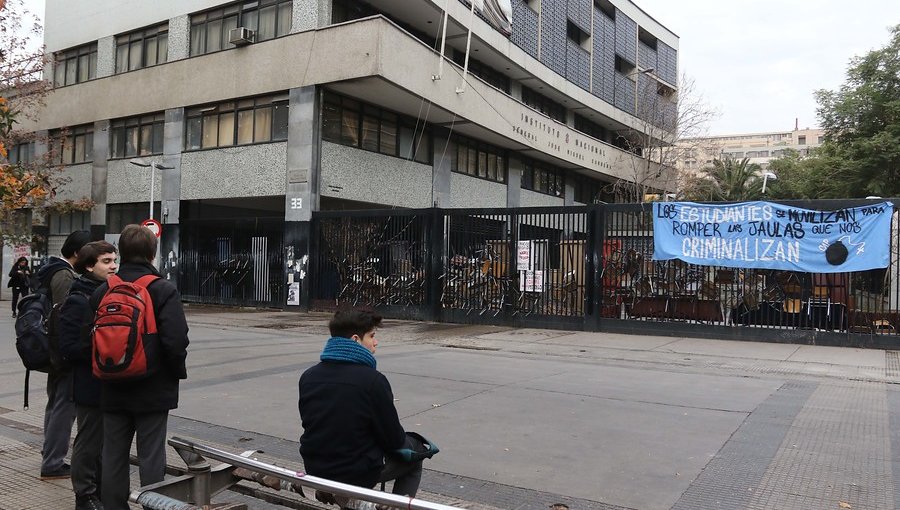 Instituto Nacional: partes llegan a acuerdo en Intendencia, pero debe ser ratificado