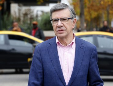 Joaquín Lavín presentó "brigada" de adolescentes que fiscalizarán venta de alcohol a menores en Las Condes