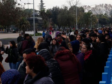 Largas filas en la municipalidad de Maipú para vacunarse contra la influenza