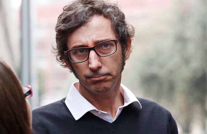 Tuiteros subieron al columpio a Matías del Río por pregunta a José Maza