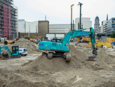 Durante obras, descubren bomba de la Segunda Guerra Mundial en céntrica plaza de Berlín