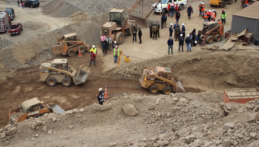 Gobierno de Bolivia enviará comitiva para coordinar rescate de mineros atrapados