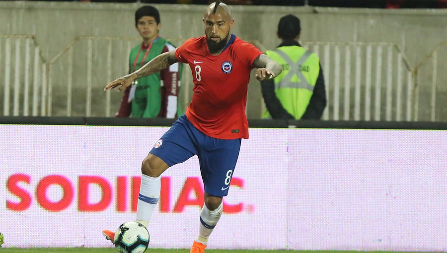 Barcelona resaltó el reto de Arturo Vidal de ir con Chile por el tricampeonato de América
