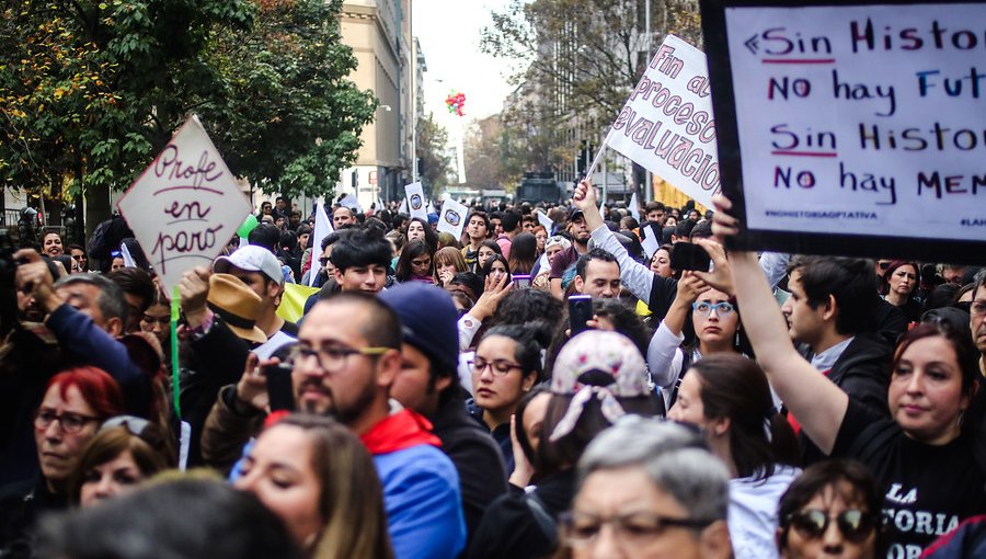 Colegio de Profesores rechaza propuesta del gobierno y mantiene el paro nacional