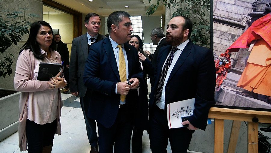 DC descartó comisión conjunta con RN por reducción de parlamentarios