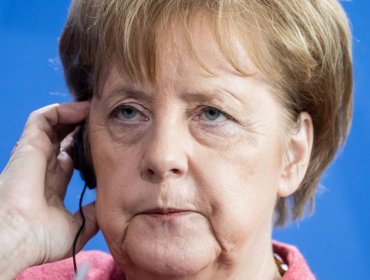 Angela Merkel desmiente problemas de salud tras sufrir temblores durante actividad oficial