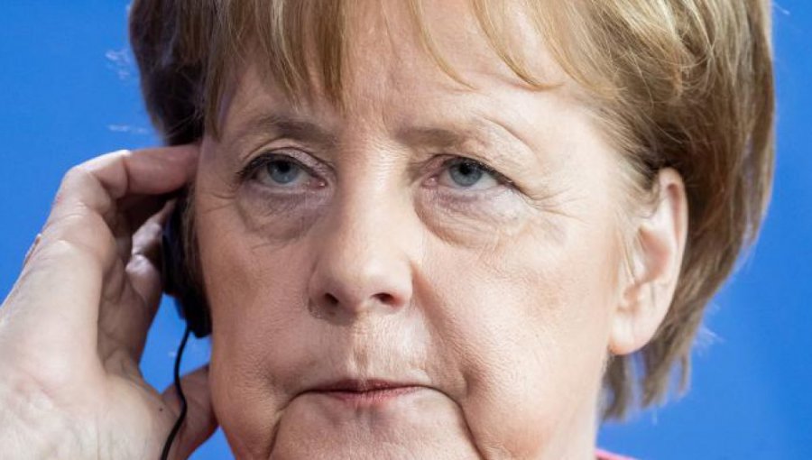 Angela Merkel desmiente problemas de salud tras sufrir temblores durante actividad oficial