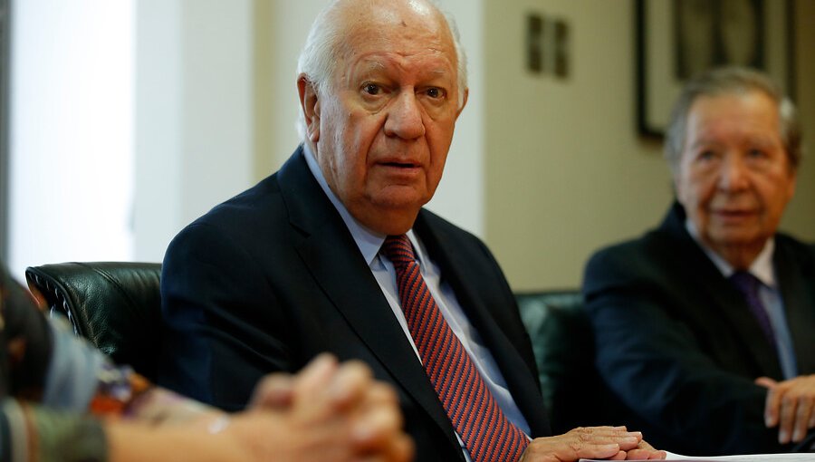 Ricardo Lagos por crisis en Venezuela: "Las Fuerzas Armadas están para defender la Constitución"