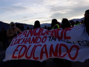 Profesores cortaron el tránsito en ruta que une las comunas de Panquehue con San Felipe