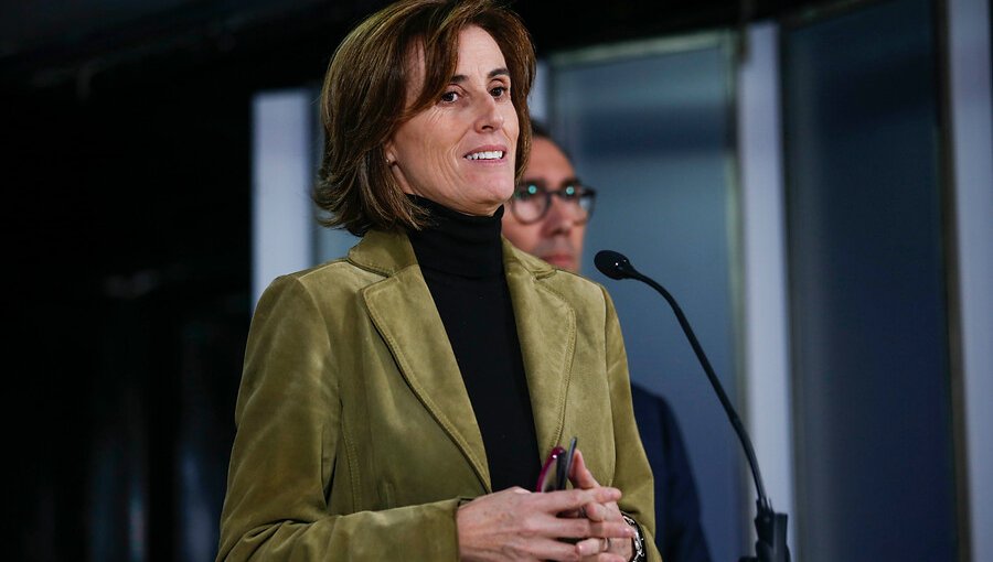 Marcela Cubillos tajante: No dialogará con profesores y les pide que solucionen sus problemas