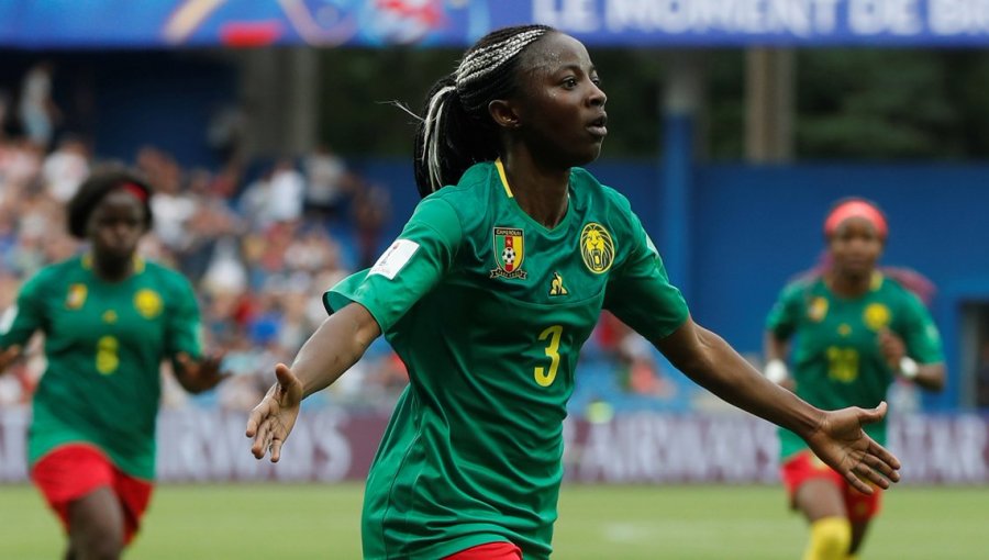 Camerún ganó en la agonía y la Roja femenina deberá ganar a Tailandia por tres goles