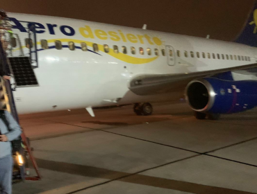 Falla mecánica en avión deja varado en Santiago a un centenar de pasajeros que iban a Brasil