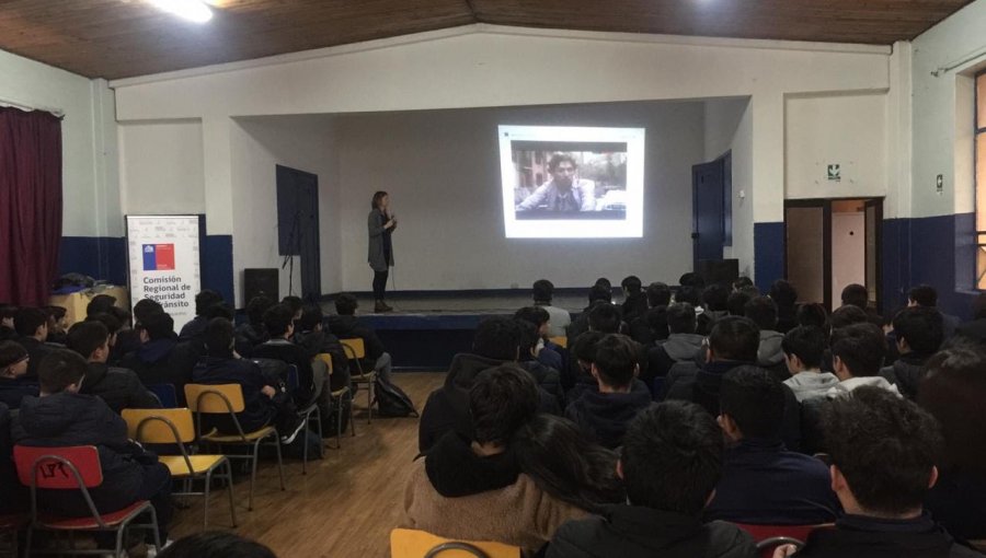 Conaset inicia talleres de educación vial para comunidad de la Escuela Industrial de Valparaíso