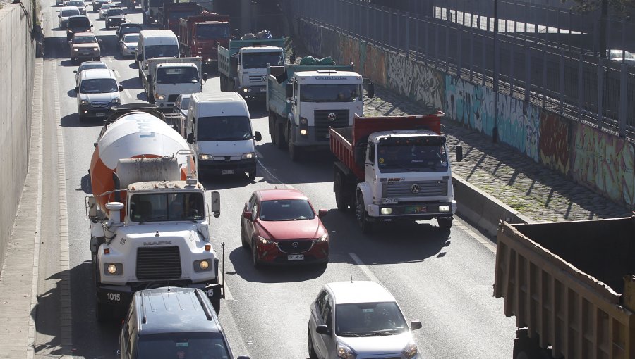 Preemergencia: Prohíben circulación de vehículos de carga con sello verde