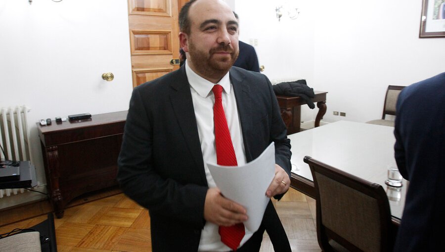 Presidente de la DC responde a críticas: "Estamos preocupados de la solución de problemas"