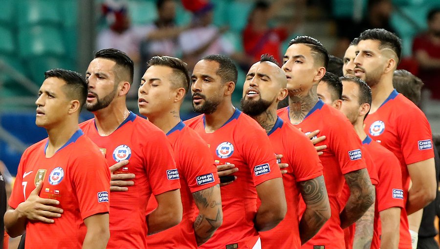 Chile busca sellar el liderato ante Uruguay con Alexis y Vidal como principales dudas
