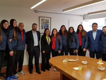 Ministra del Deporte recibió este martes a las “Huasitas”, la selección sub-16 de básquetbol