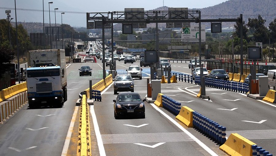 Todas las rutas que conecten Santiago tendrán “free flow” a fines de año