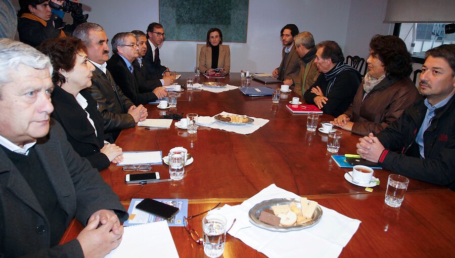 Paro de profesores se mantiene vigente: Reunión con Ministra de Educación seguirá este jueves