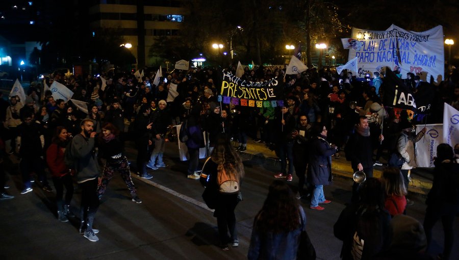 “Cacerolazo de los patipelaos” se llevó a cabo en distintas ciudades del país