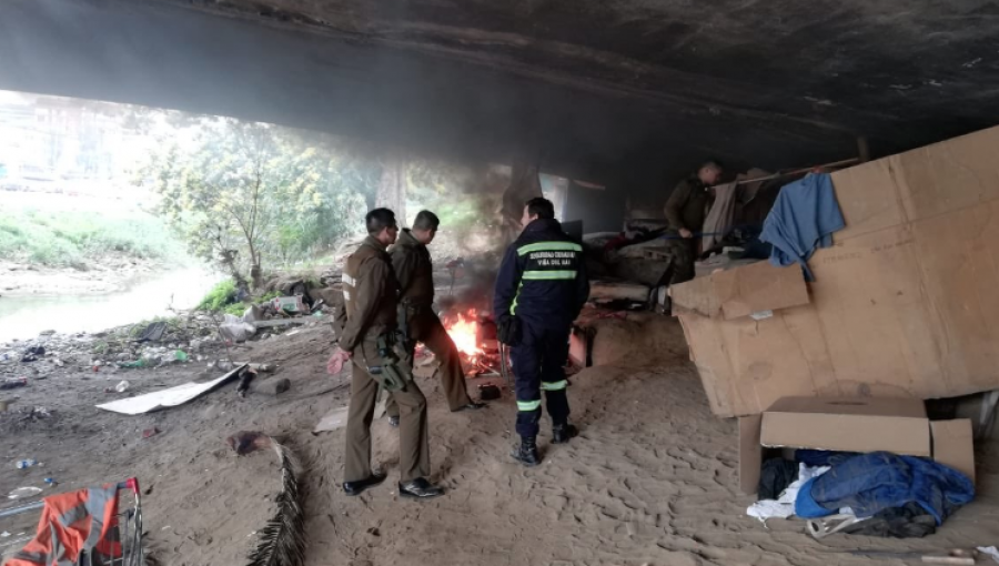 Violenta riña con armas blancas y de fuego termina con 12 detenidos en puente de Viña del Mar