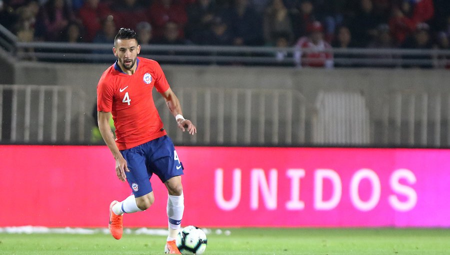 Mauricio Isla podría dejar el Fenerbahçe turco para fichar en un equipo de la liga italiana