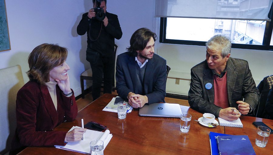 Revelan minutas comunicacionales enviadas por el Gobierno para enfrentar el paro docente
