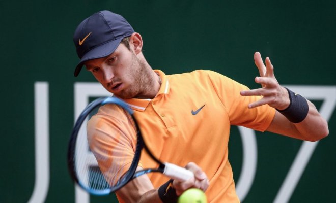 Nicolás Jarry superó a Dominic Thiem en torneo preparatorio para Wimbledon