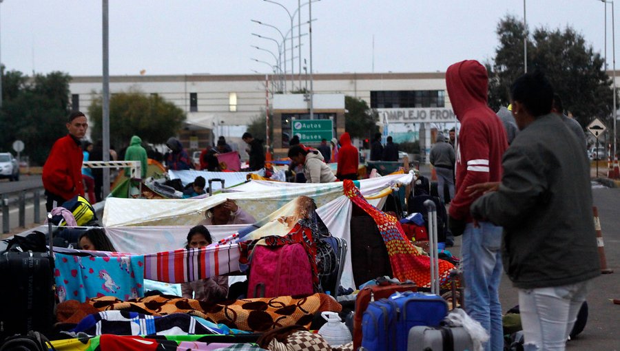 Venezolanos en Chacalluta fueron trasladados a consulado chileno en Tacna