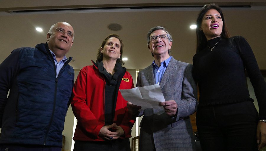 Alcaldes de ocho comunas se reunieron para afinar detalles sobre consulta "Horario Límite"