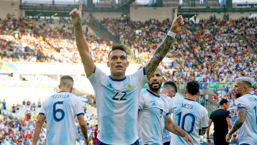 Una débil, pero certera Argentina venció 2-0 a Venezuela: habrá clásico con Brasil