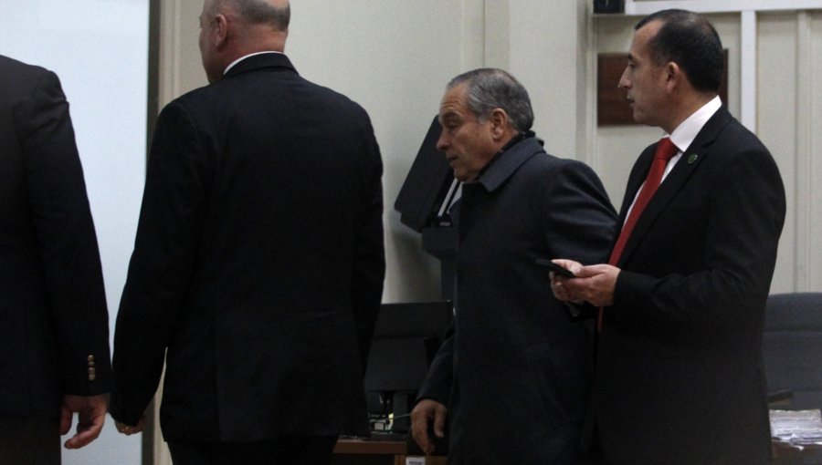 Procesan a general (r) Humberto Oviedo por malversación de caudales públicos
