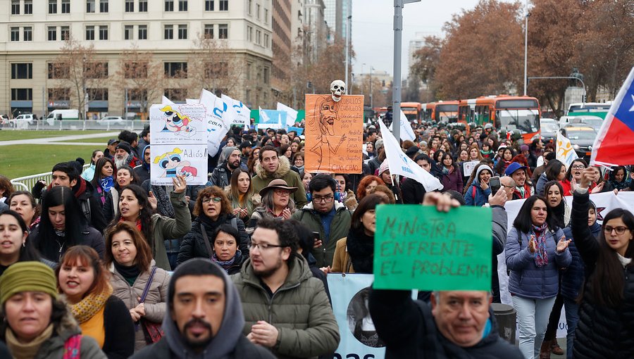 Profesores rechazan por amplia mayoría la propuesta del Gobierno: paro continúa indefinidamente