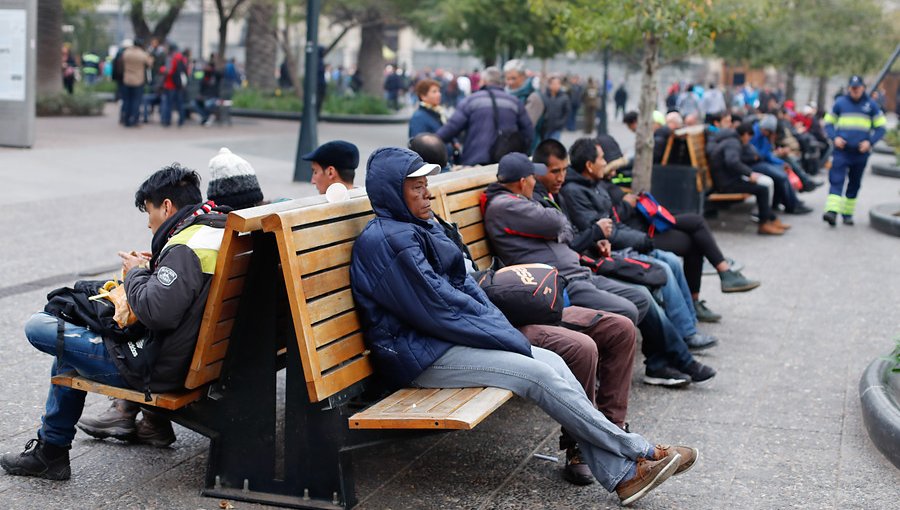 Trabajadores de Programas de Generación de Empleo advierten posibles despidos masivos en Valparaíso