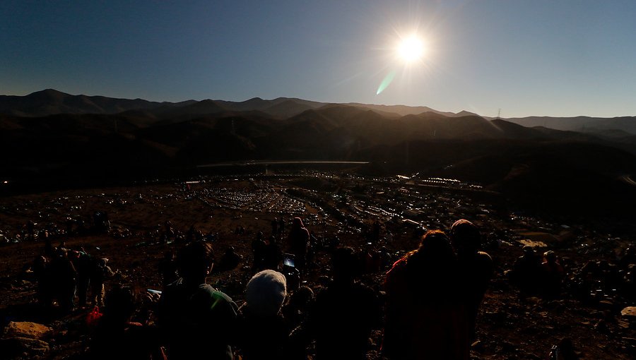 Balance del eclipse solar: 300 mil personas llegaron a la región de Coquimbo