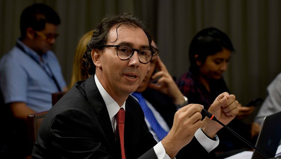 Subsecretario Figueroa: "El trabajo con el Colegio de Profesores se mantiene en el Mineduc”
