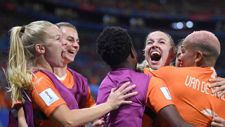 Holanda venció a Suecia en el alargue y jugará la final del Mundial femenino ante EEUU