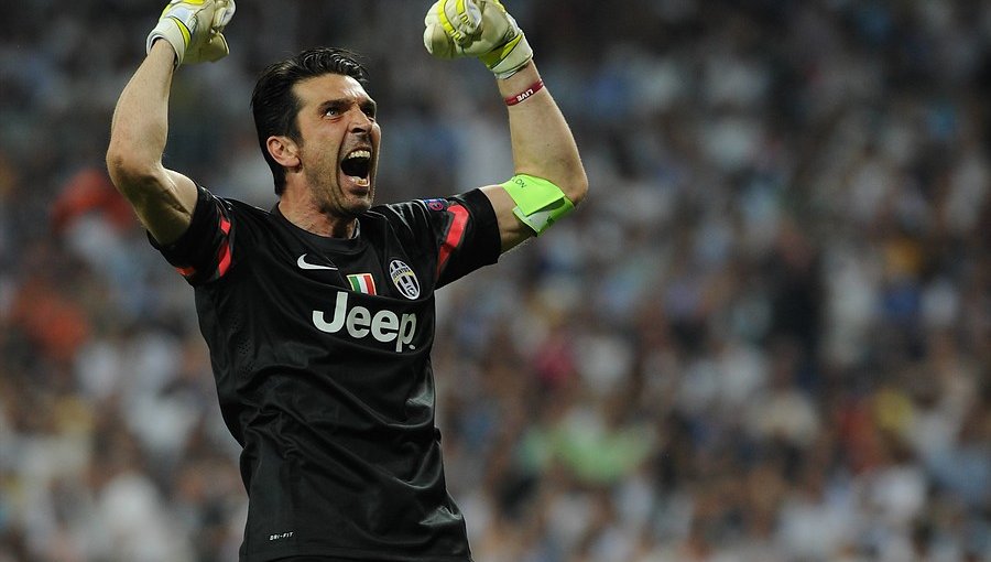 Gianluigi Buffon fue confirmado como nuevo refuerzo de Juventus