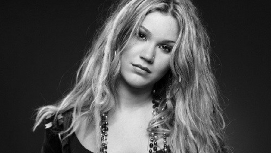 La cantante británica Joss Stone fue detenida y deportada en Irán