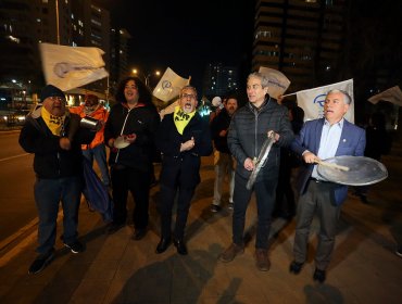 Este jueves se produjo el segundo cacelorazo a nivel nacional en apoyo a los profesores