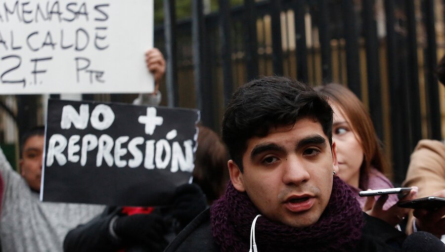 Intendenta Metropolitana anuncia acciones legales contra líder estudiantil del Instituto Nacional