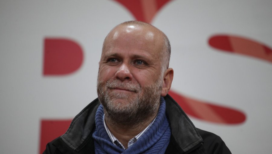 Elizalde afirma que quisiera en la directiva del Partido Socialista a miembros de la lista de Fernández