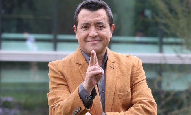 Nuevo programa de cocina de Leo Caprile en Canal 13 ya tendría nombre confirmado
