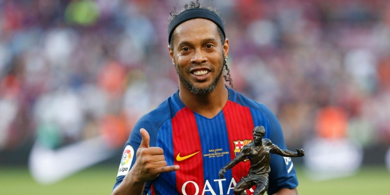 Ronaldinho visitará Chile para realizar clínicas deportivas en Estación Central