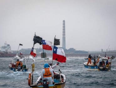 Pescadores de Quintero - Puchuncaví celebraron rechazo a proyecto de ampliación de muelle Oxiquim