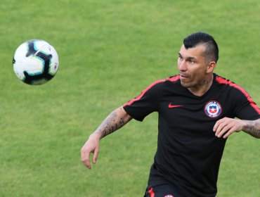 Olympique de Marsella inició contactos para lograr el fichaje de Gary Medel