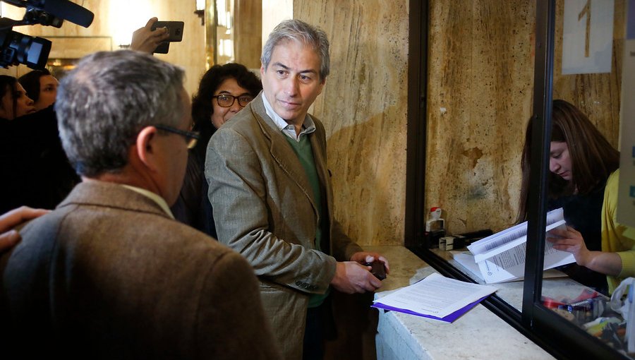 Colegio de Profesores pide a Contraloría revisar reforma en malla curricular de 3º y 4º medio