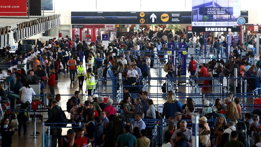 Cifras de pasajeros de aviones en vacaciones de invierno son similares a las del verano