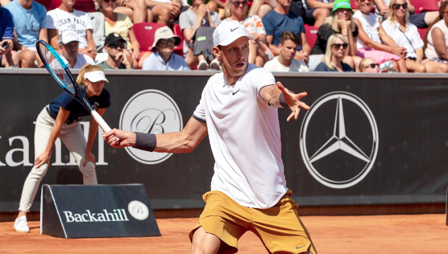 Con un juego que rozó la perfección, Jarry apabulló a Chardy en Bastad