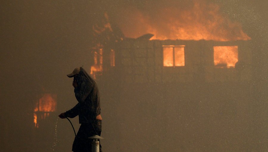 Damnificados del gran incendio de 2013 en Valparaíso esperan que Corte condene a empresas